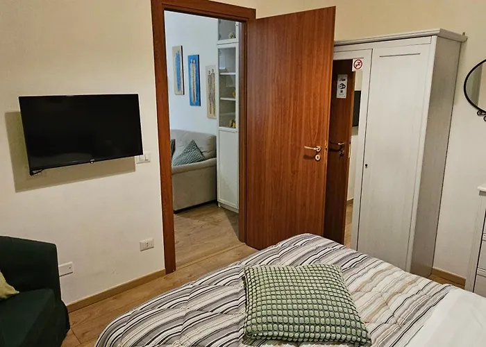Studio Flat 381